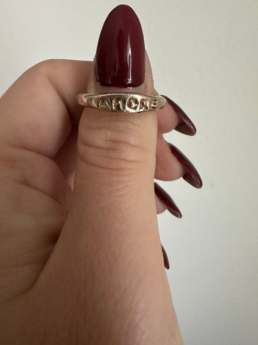 Amore ring