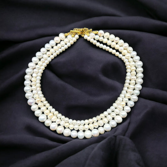 Triple Pearl necklace