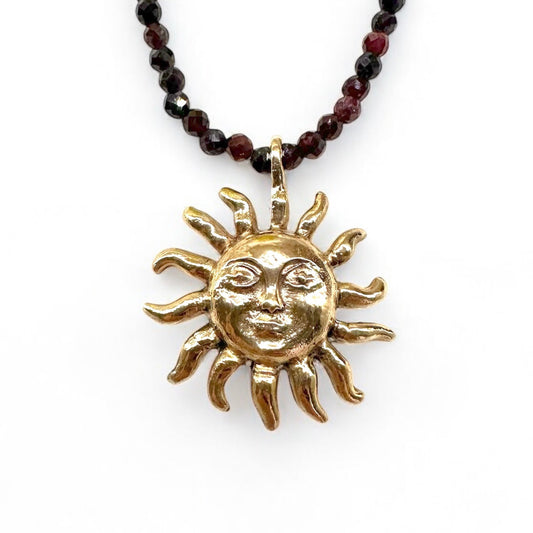 Sol garnet necklace